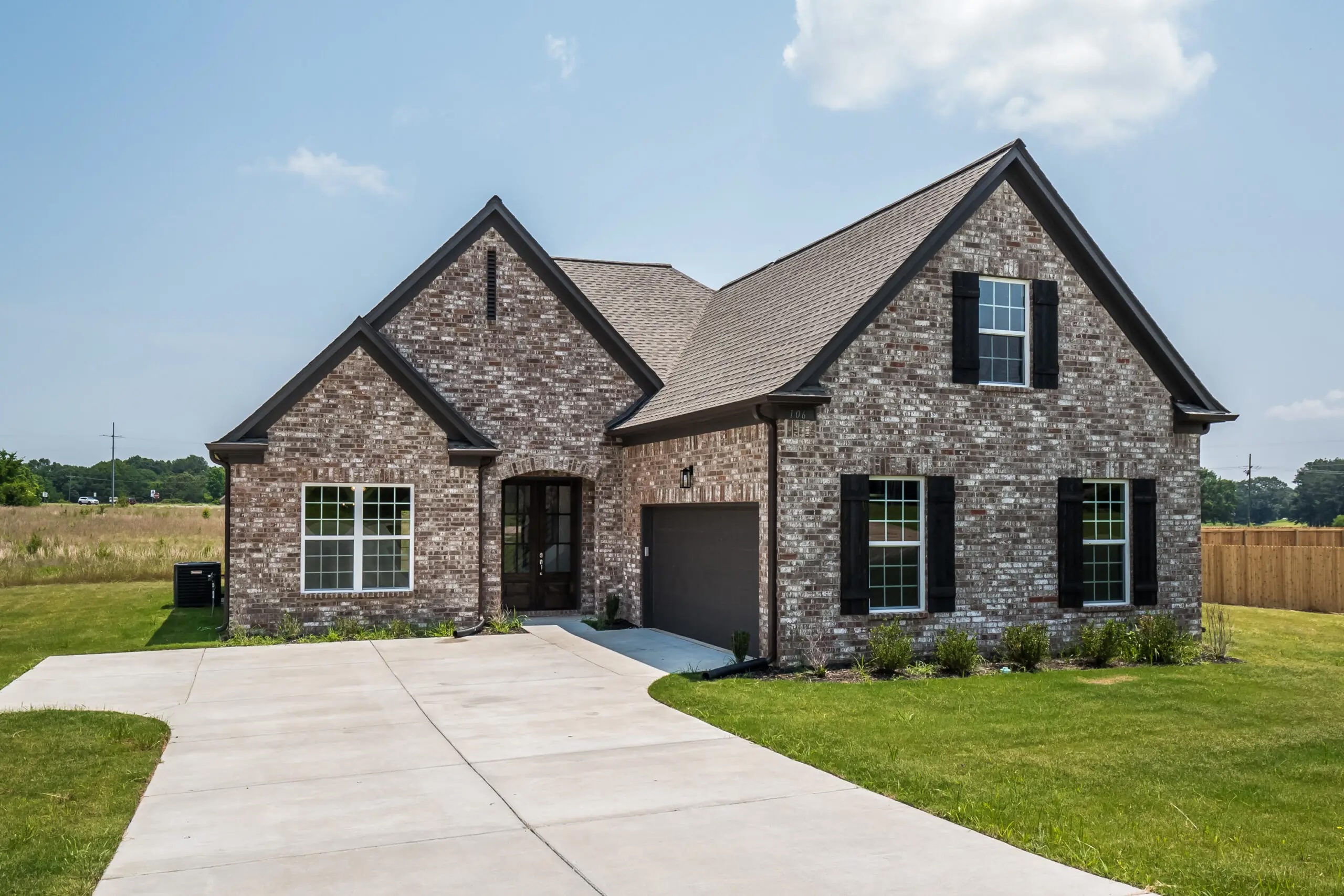 106-Ethelyn-Smith-Drive-Senatobia-Carolina-Grove-Monarch-A-1470A-Exterior-Front-scaled